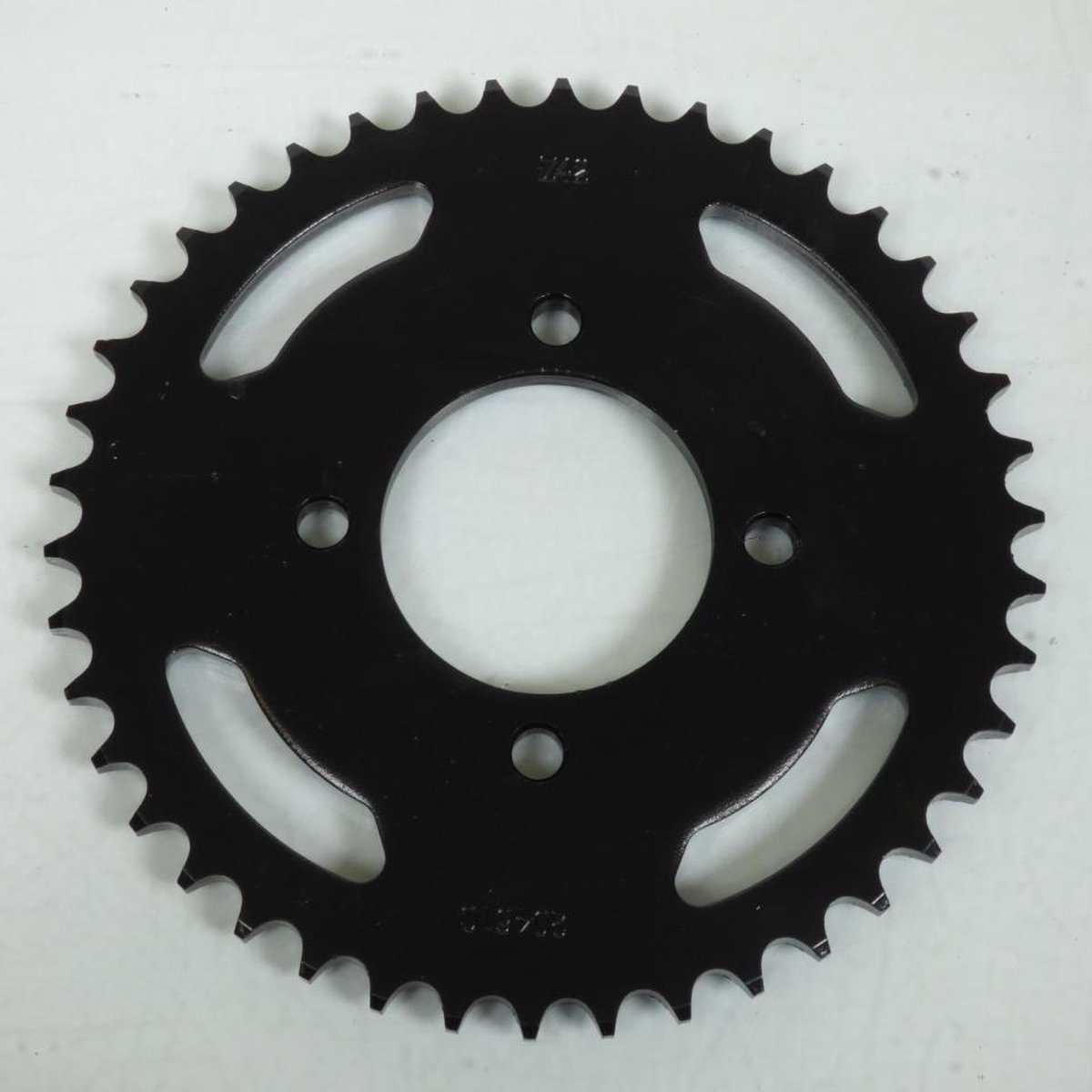 Couronne de transmission Sifam pour Moto Suzuki 125 GN 1982 à 1996 42 dents pas 428 Neuf