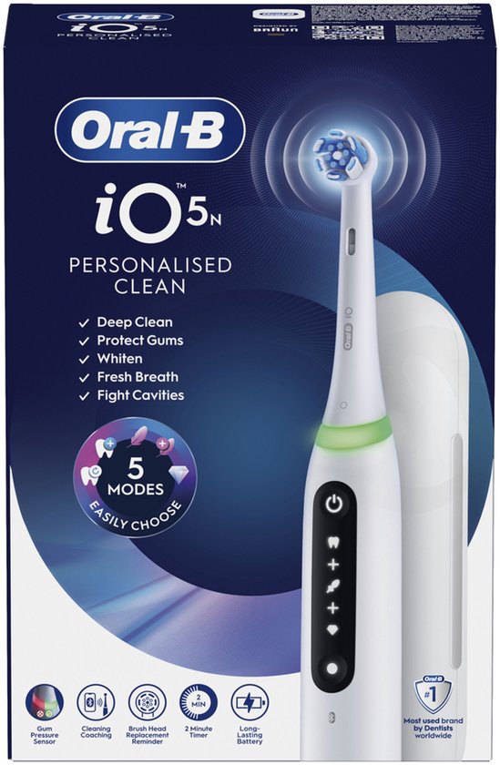 Verpakking van de witte Oral-B iO 5N elektrische tandenborstel. Toont 'Personalised Clean', '5 Modes' en functies.