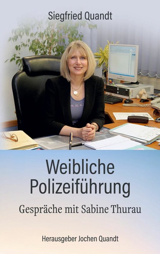 Weibliche Polizeiführung - cover