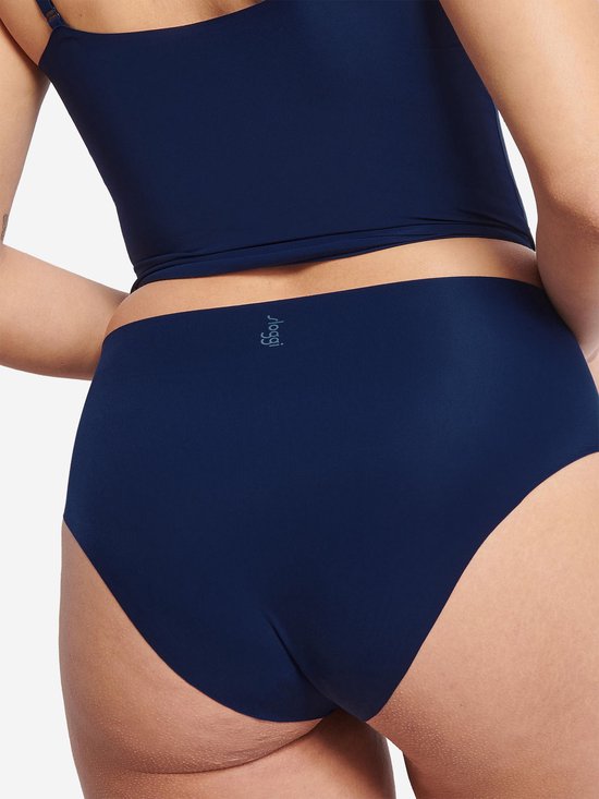Arrière d'une culotte taille haute bleu foncé sloggi ZERO Feel 2.0 avec logo.