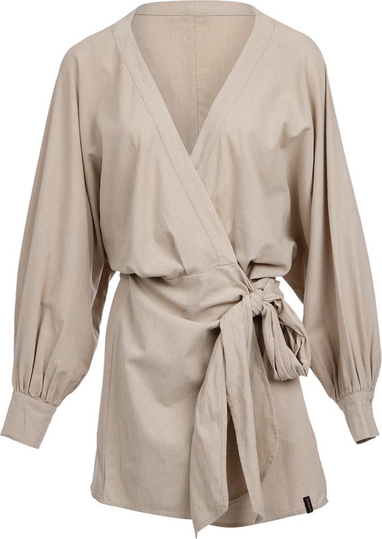Robe portefeuille beige à longues manches ballon et ceinture à nouer.