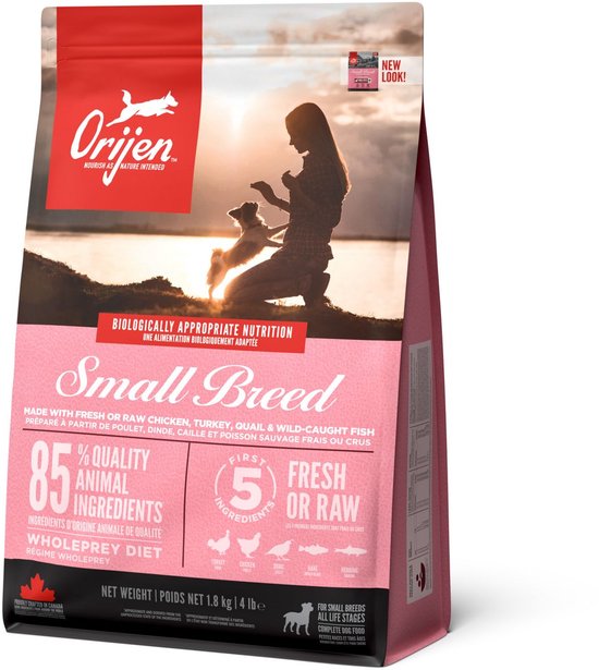 Orijen Small Breed hondenvoer met silhouette van een vrouw die een hond aait, met tekst "NEW LOOK!".