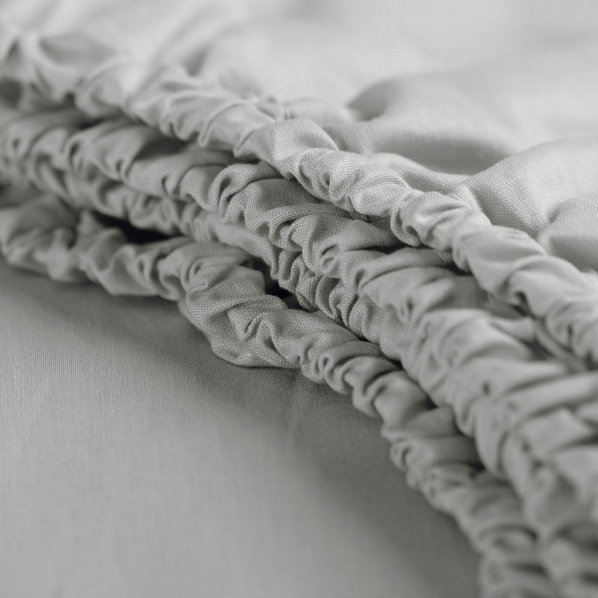 Cinderella Weekend - Topper Hoeslaken met split - 200x220 cm - tot 15 cm matrashoogte - 100% Katoen - Lichtgrijs Light Grey