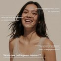 Een lachende vrouw met donker haar die een beige tanktop draagt, met tekst overlays over de voordelen van collageen.