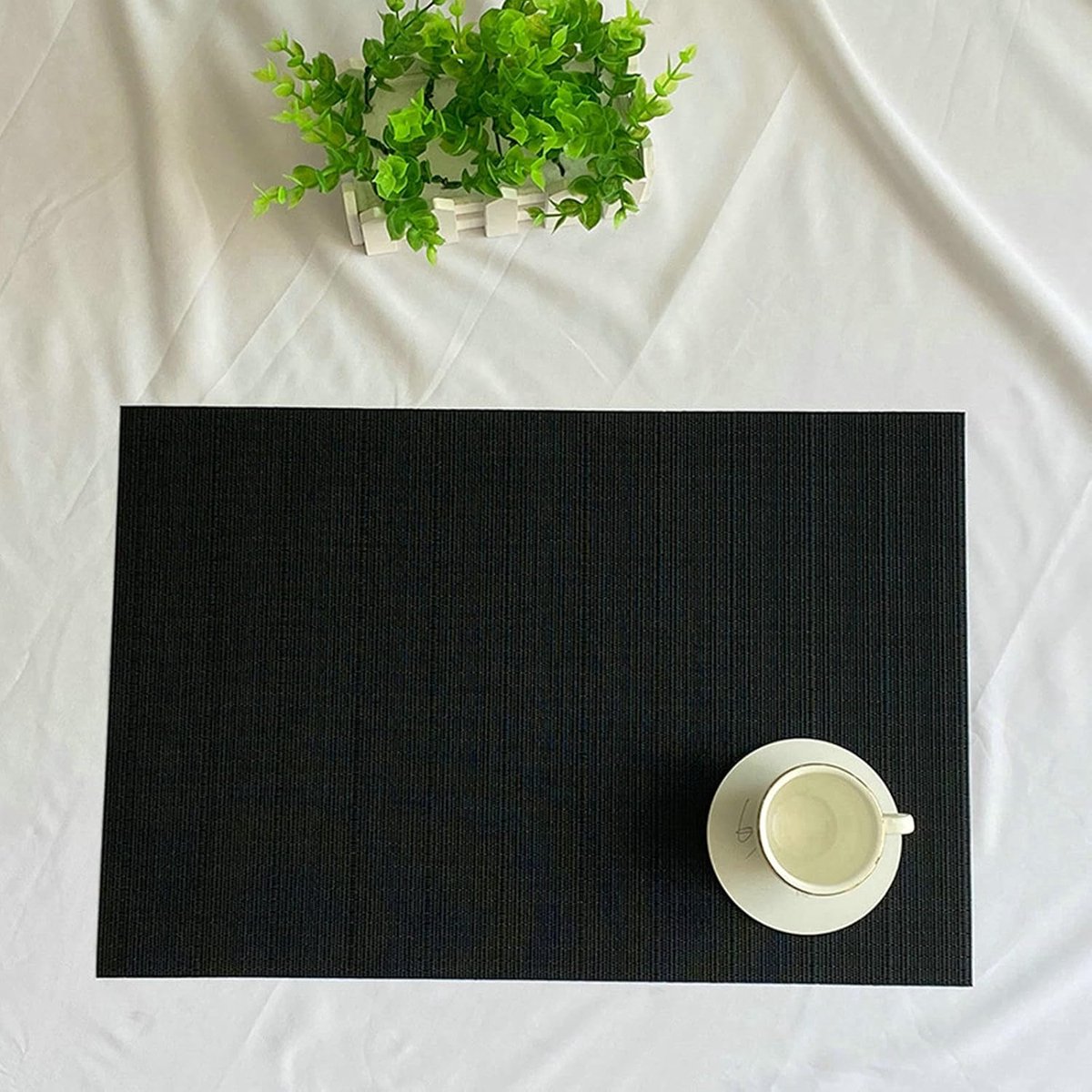 Tafelmatten Set - Placemats Diner - Bescherming Tafel - Warmte-isolerend - 46x30 cm - Zwart
