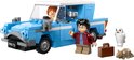 Ford Anglia Lego bleu clair avec Harry Potter, Ron Weasley, Hedwige et Croûtard, sur fond blanc.