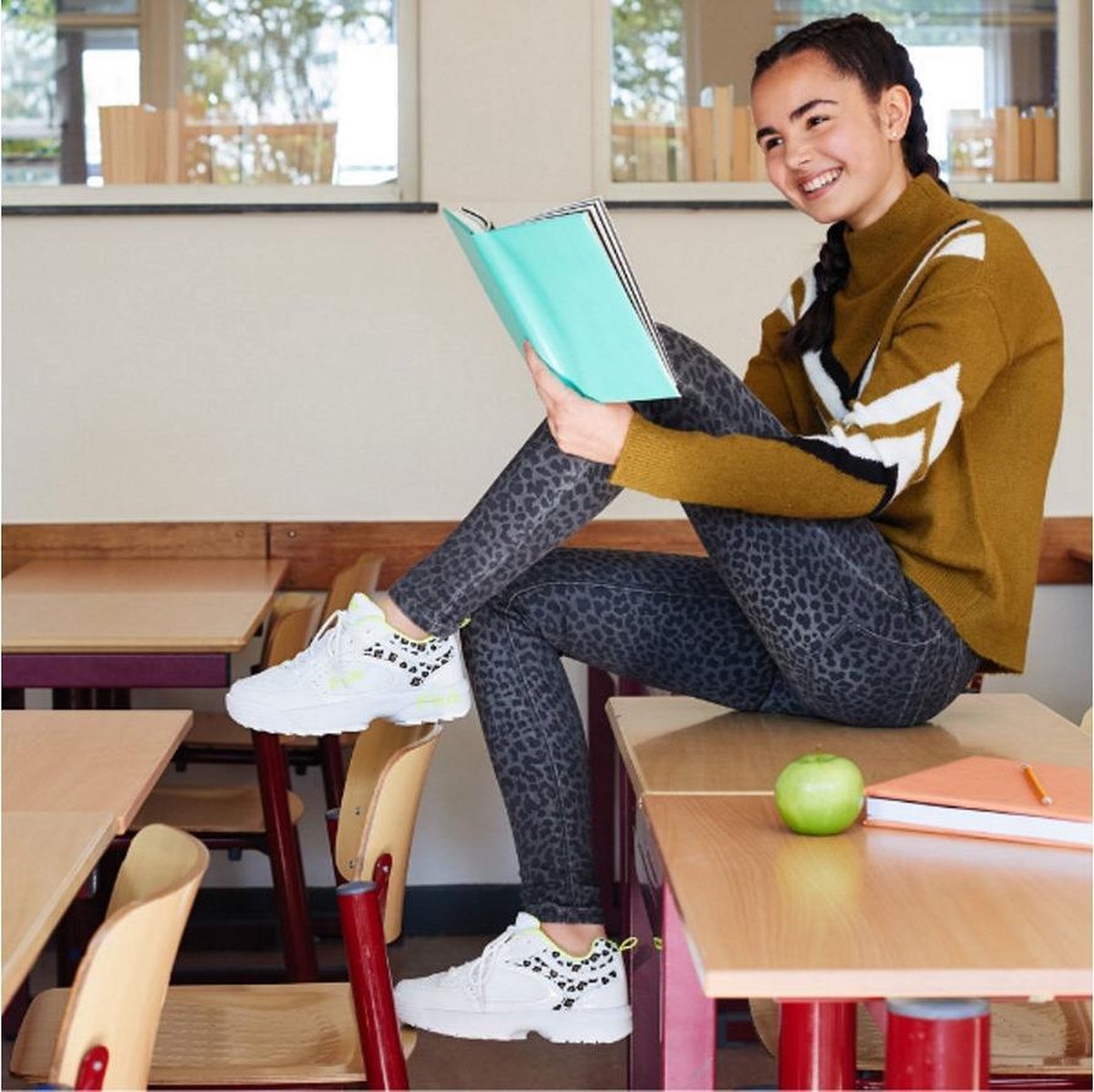 Fila Kinderen Witte sneaker neon panterprint - Maat 34 | bol.com