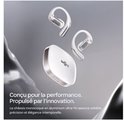 Witte oordopjes en oplaadcase van Shokz, ontworpen voor optimale prestaties.