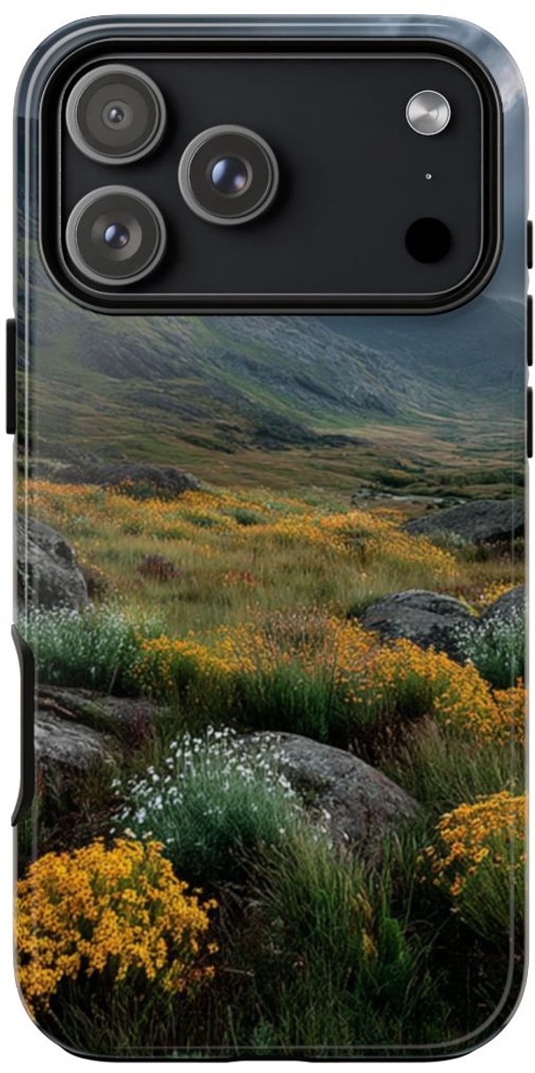 Berglandschap met Wilde Bloemen – Telefoonhoesje Geschikt voor iPhone 17 Pro Max