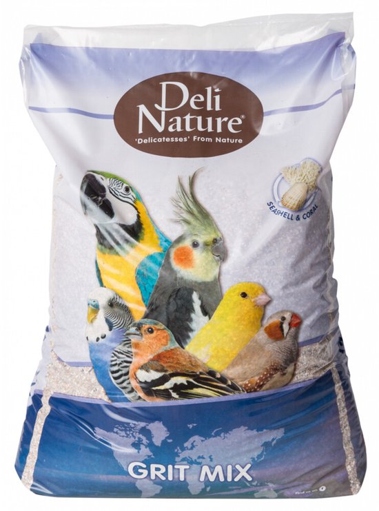 Een zak "Deli Nature Grit Mix" met opdruk van verschillende vogels zoals papegaaien, parkieten en kanaries.