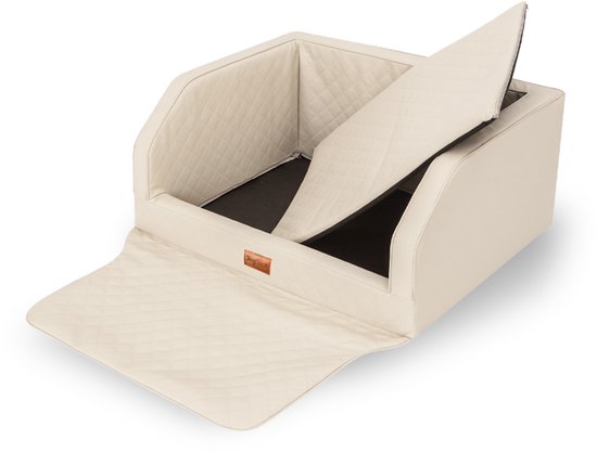 Beige hondenmand met ruitjespatroon en een omklapbare scheidingswand. Beschermflap ligt plat.