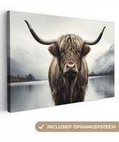 Canvas schilderij 120x80 cm - Exclusieve wanddecoratie Schotse hooglander - Water - Nat - Muurdecoratie woonkamer - Slaapkamer decoratie - Kamer accessoires - Schilderijen op canvas
