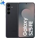 Zwarte Samsung Galaxy S25 FE smartphone met drie camera's op de achterkant en een witte tekst op de voorkant.