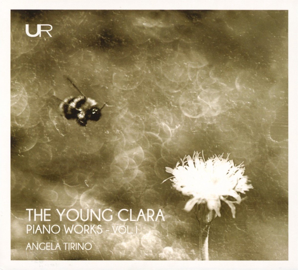 Angela Tirino - The Young Clara: Piano Works Vol. 1 (CD)