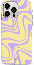 xoxo Wildhearts Sunny Side Up - Double Layer - Hard hoesje geschikt voor iPhone 13 Pro case - Siliconen hoesje iPhone met golven print - Cover geschikt voor iPhone 13 Pro beschermhoesje - geel / paars