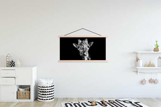 Posterhanger incl. Poster 150x75 cm - Schoolplaat - Giraffe - Dier - Zwart - Wit - Textielposter - Blanke latten