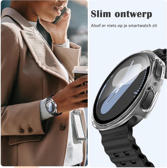 Zakenvrouw belt en drinkt koffie met zwarte smartwatch om. Rechts close-up van smartwatch in beschermhoes.