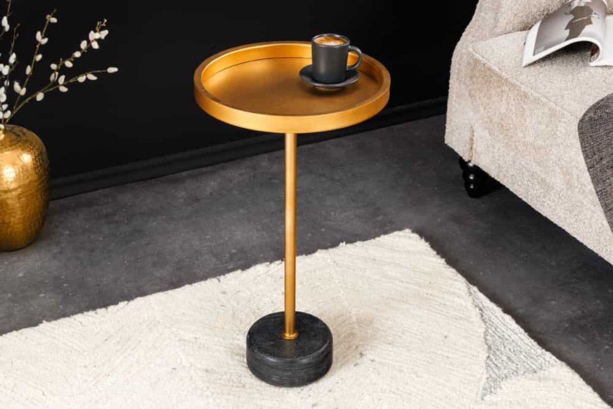 Ronde bijzettafel TRAYFUL 60cm goud ijzer zwart marmeren voet handgemaakt - 44850