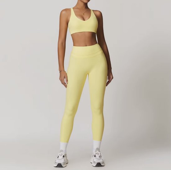 Set de sport Eclipse – Taille M – Jaune – Ensemble de sport 3 pièces avec soutien-gorge, haut à manches courtes et legging taille haute – Yellow – Sans coutures et résistant aux squats