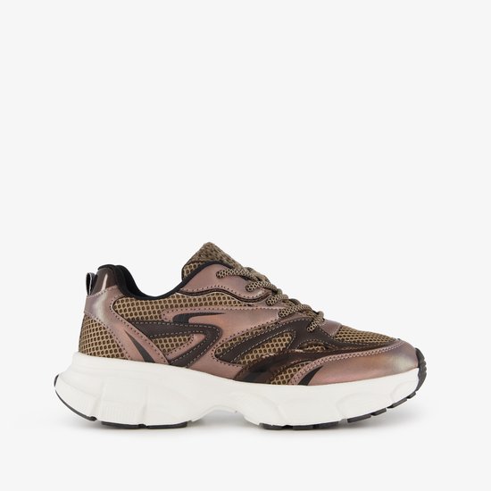 Bruine dad sneaker met panterprint en mesh details. Witte zool.