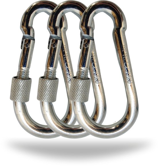 Drie zilverkleurige karabijnhaken met schroefmechanisme naast elkaar.