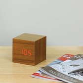 Gingko Cube click clock Alarmklok - Teak/LED Rood