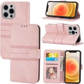 Reliëf gestreepte magnetische gesp PU + TPU horizontale flip lederen hoes met houder & kaartsleuf & portemonnee & fotolijst & sling voor iPhone 13 Pro (roze)