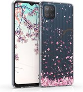 kwmobile telefoonhoesje voor Samsung Galaxy M12 - Hoesje voor smartphone in poederroze / donkerbruin / transparant - Kersenbloesembladeren design