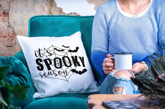 Oreiller d'Halloween avec texte : C'est la saison effrayante | Décoration Halloween | Cadeaux drôles | Cadeau | Coussin