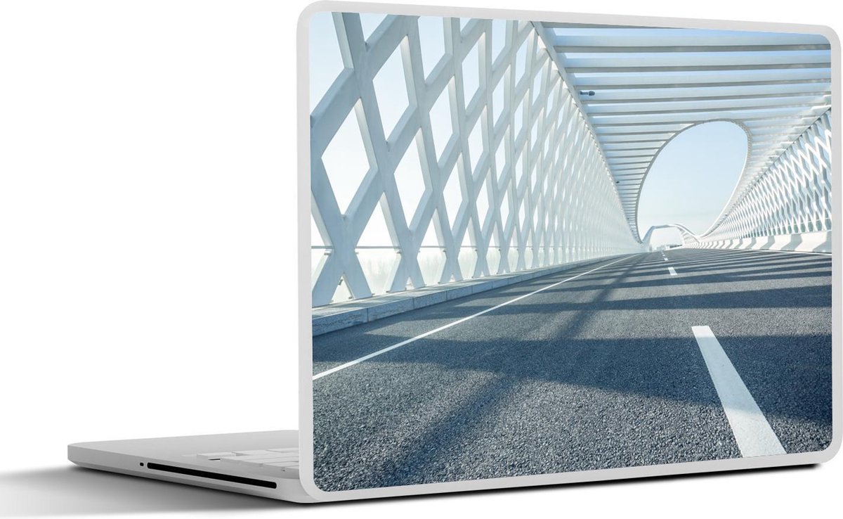 Afbeelding van product SleevesAndCases  Laptop sticker - 17.3 inch - Heldere middag bij een brug in Peking