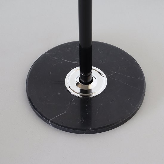 Porte-manteau debout 16 janvier points de suspension