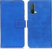 Mobigear Telefoonhoesje geschikt voor OnePlus Nord CE Hoesje | Mobigear Croco Bookcase Portemonnee | Pasjeshouder voor 3 Pasjes | Telefoonhoesje voor Pinpas / OV Kaart / Rijbewijs - Blauw