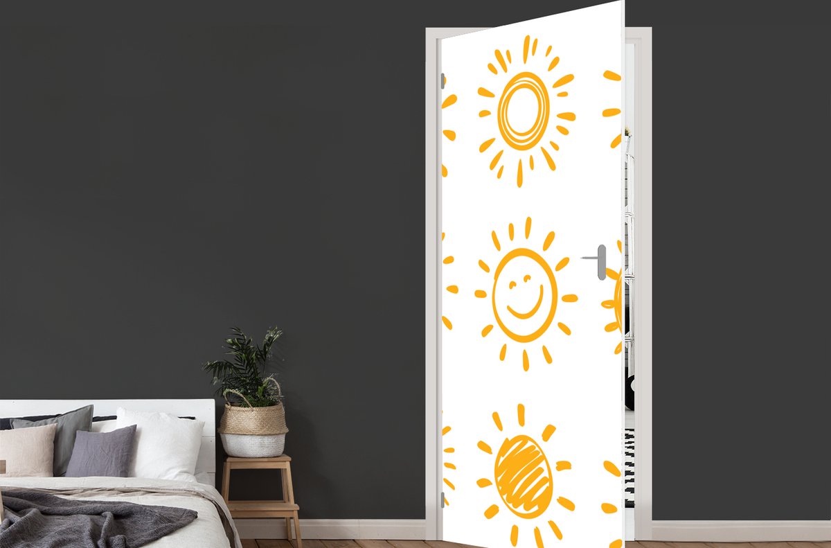 Afbeelding van product StickerSnake  Deursticker Verschillende getekende zonnen - 90x235 cm - Deurposter