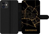 Bookcase Geschikt voor iPhone 12 Pro Max telefoonhoesje - Amsterdam - Kaart - Goud - Zwart - Met vakjes - Wallet case met magneetsluiting