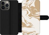 Bookcase Geschikt voor iPhone 13 Pro Max telefoonhoesje - Marmer print - Beige - Patroon - Met vakjes - Wallet case met magneetsluiting