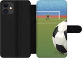 Bookcase Geschikt voor iPhone 12 Pro Max telefoonhoesje - Een illustratie van een voetbal op het veld in het stadion - Jongens - Meiden - Kids - Met vakjes - Wallet case met magneetsluiting