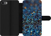 Bookcase Geschikt voor iPhone 7 telefoonhoesje - Glitter - Blauw - Abstract - Design - Met vakjes - Wallet case met magneetsluiting
