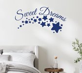 Stickerheld - Muursticker Sweet dreams - Slaapkamer - Droom zacht - Lekker slapen - Engelse Teksten - Mat Donkerblauw - 55x107.7cm
