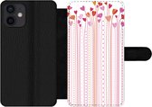 Bookcase Geschikt voor iPhone 12 Mini telefoonhoesje - Een illustratie van groeiende hartjes - Met vakjes - Wallet case met magneetsluiting