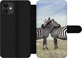 Bookcase Geschikt voor iPhone 11 telefoonhoesje - Zebra's - Gras - Zwart - Wit - Met vakjes - Wallet case met magneetsluiting