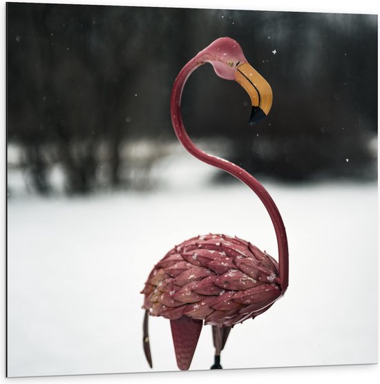 Dibond - Sierlijk Flamingo beeld in Winters Landschap - 100x100 cm Foto op Aluminium (Met Ophangsysteem)
