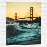 WallClassics - Muursticker - Wilde Zee bij Golden Gate Bridge in San Francisco - 60x80 cm Foto op Muursticker