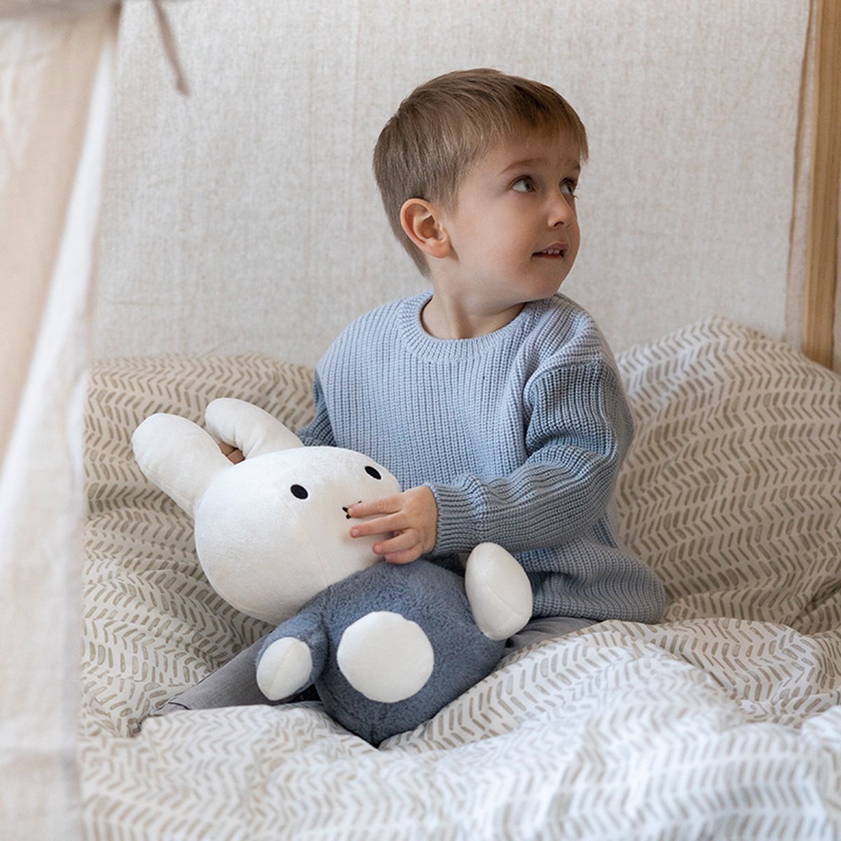 Nijntje Knuffel Fluffy Blauw - 35 cm — afbeelding 4