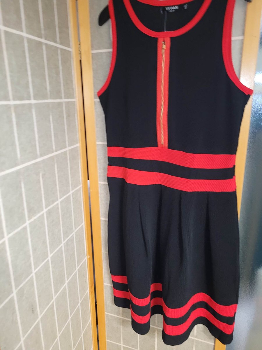 Jurk met rits vooraan rood zwart maat M L bol