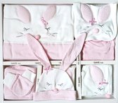 10-delige newborn babykleding giftset in leuke cadeaudoos-geschenkset-Kraamcadeau-Babyshower-Babykleertjes-0-3mnd