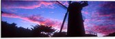 WallClassics - Dibond - Silhouet van Grote Molen onder Donkere Zonsondergang - 90x30 cm Foto op Aluminium (Met Ophangsysteem)