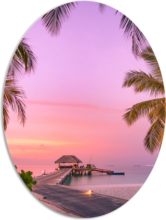 PVC Schuimplaat Ovaal - Maledieven Resort op het Water met Pastelkleurige Lucht - 72x96 cm Foto op Ovaal (Met Ophangsysteem)