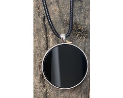 Amulet ‘black mirror of reflection’