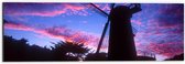 WallClassics - Dibond - Silhouet van Grote Molen onder Donkere Zonsondergang - 60x20 cm Foto op Aluminium (Met Ophangsysteem)