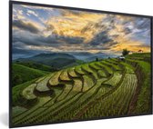 Fotolijst incl. Poster - Een prachtig wolkenveld boven de rijstvelden van Thailand - 60x40 cm - Posterlijst